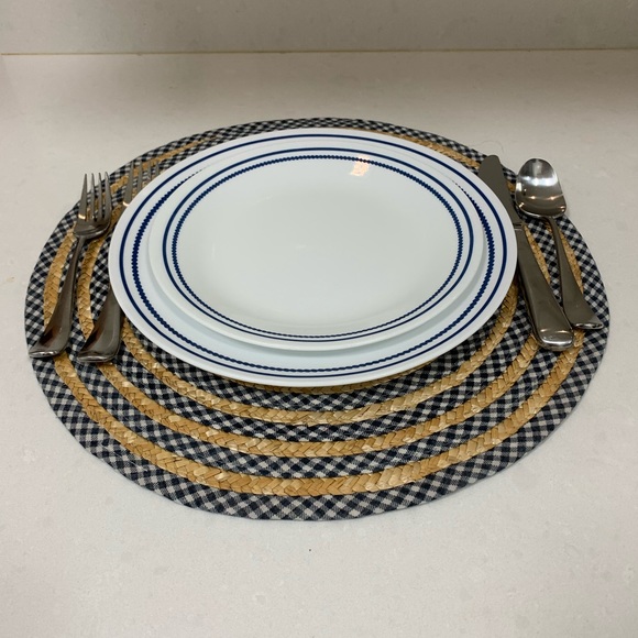 NWT 5 straw blue and white circular placemats - Picture 5 of 6